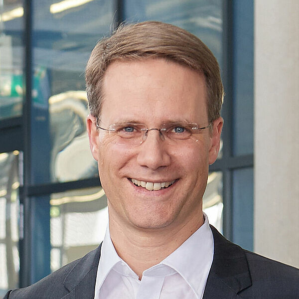 Portrait Dr. Martin Schultz, kaufmännischer Werkleiter von Bosch in Bamberg