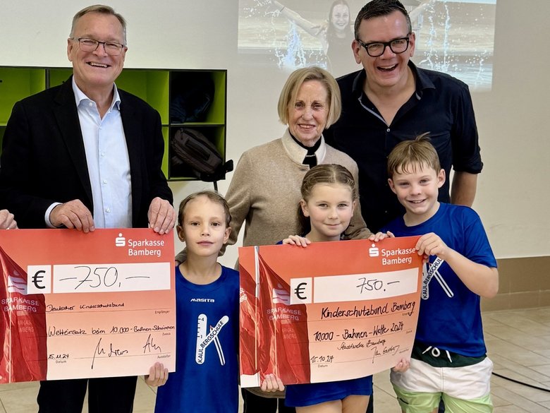 10000 Bahnenschwimmen Scheck- Übergabe