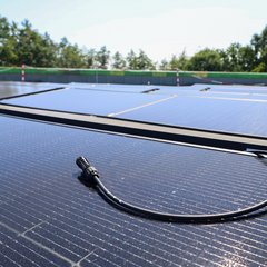 Repowering Bambados-PV: Modul mit Kabel Repowering Bambados-PV: Modul mit Kabel