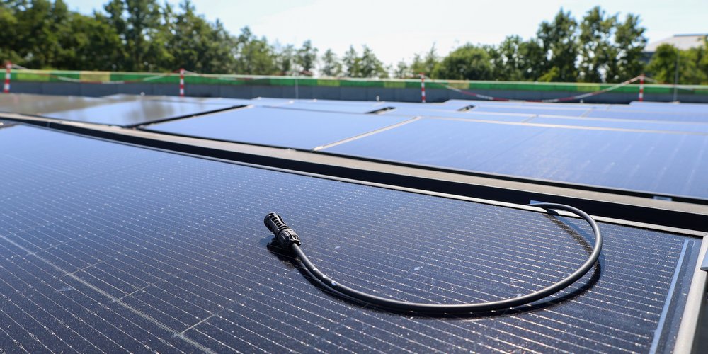 Repowering Bambados-PV: Modul mit Kabel