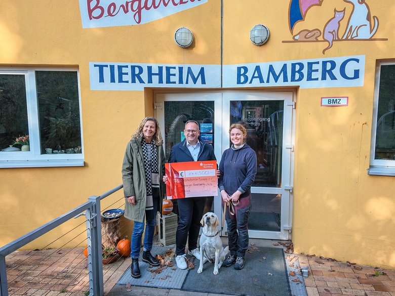 Stadtwerke überreichen Spende an Tierschutzverein Bamberg