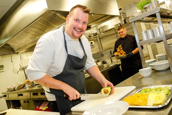 Bambados Gastronomie Andre Franke in der Küche im Bambados
