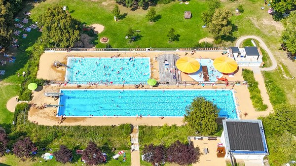Luftbild vom Freibad Gaustadt
